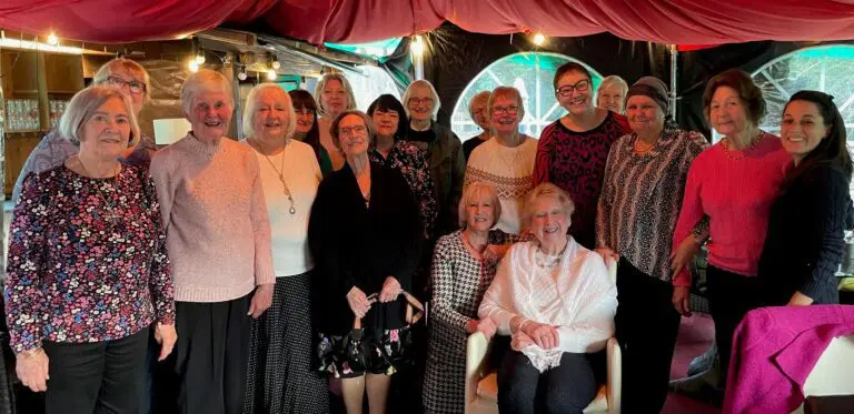 volunteers-cropped-768x373